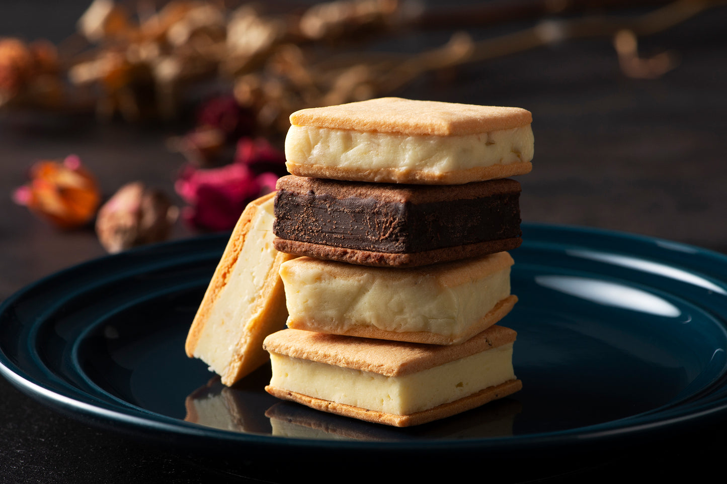 ウメダチーズラボ チョコレートサンドウィッチ 4個入